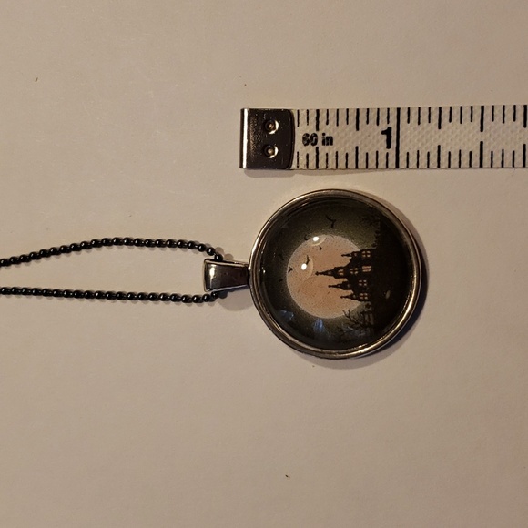 Spooky House Round Pendent - Picture 4 of 4